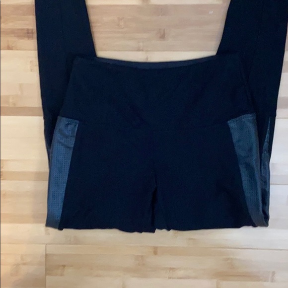 Lysse High Waisted Black Leggings - Picture 5 of 5